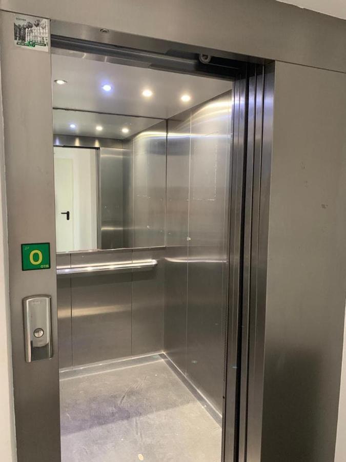 -Malagasunapts- Rooftop Pool & Free Parking 外观 照片