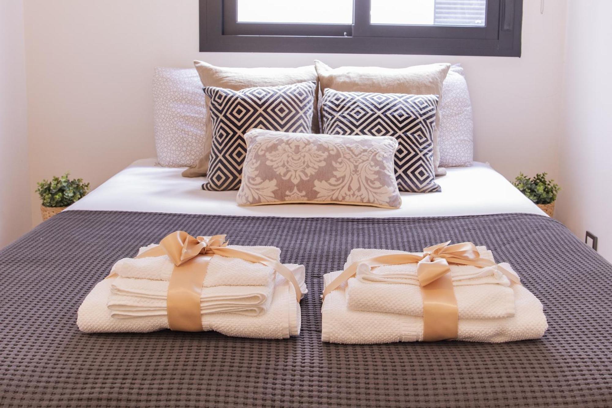 -Malagasunapts- Rooftop Pool & Free Parking 外观 照片